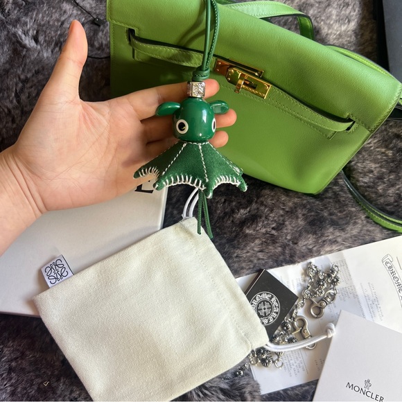 Loewe Varsity Puzz Charm in Calfskin Leather NEW 10th Years Edition Gift Green - Picture 2 of 7